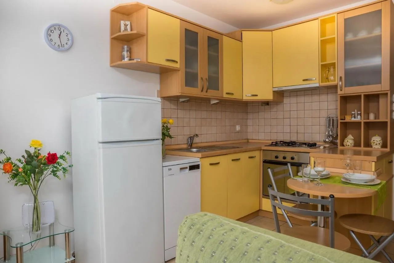 Apartments With A Parking Space Dramalj, Crikvenica - 19335 Croatia